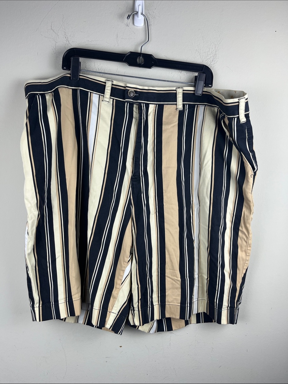 Loudmouth Golf Men's Size 40 Black Tan Golf Shorts Casual Performance